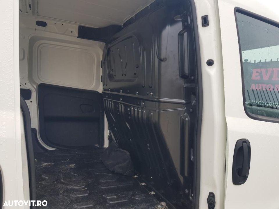 Opel Combo - 37