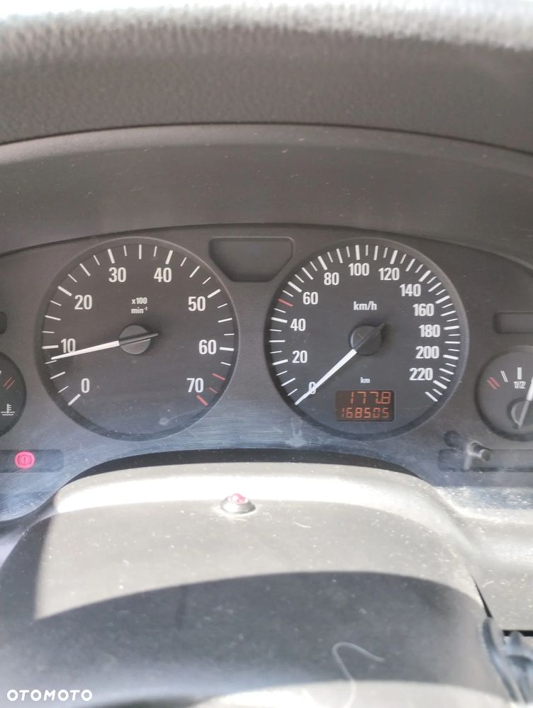 Opel Astra 1.6 Comfort - 8