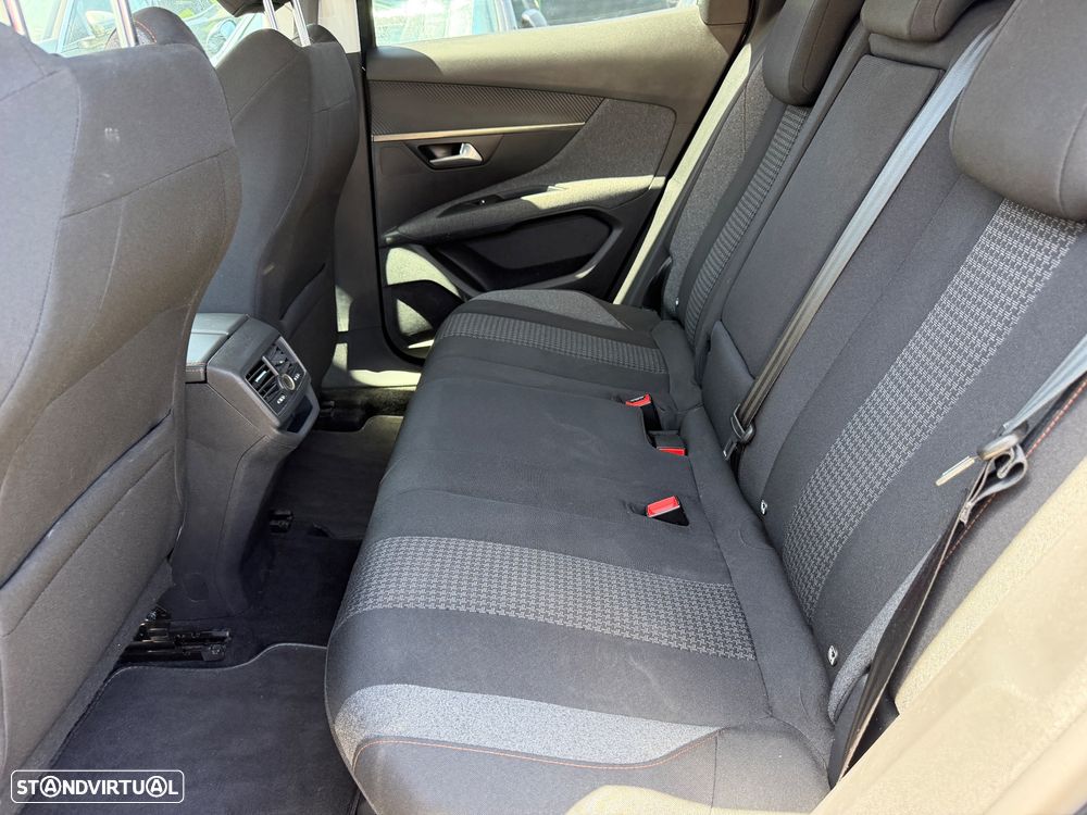 Peugeot 3008 PureTech 130 Stop & Start GPF Active Business-Pack - 18