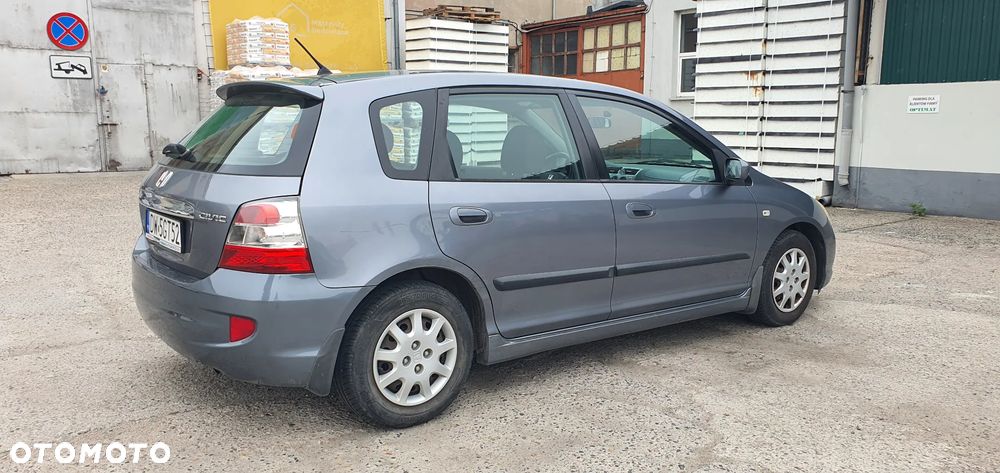 Honda Civic 1.4i S - 19