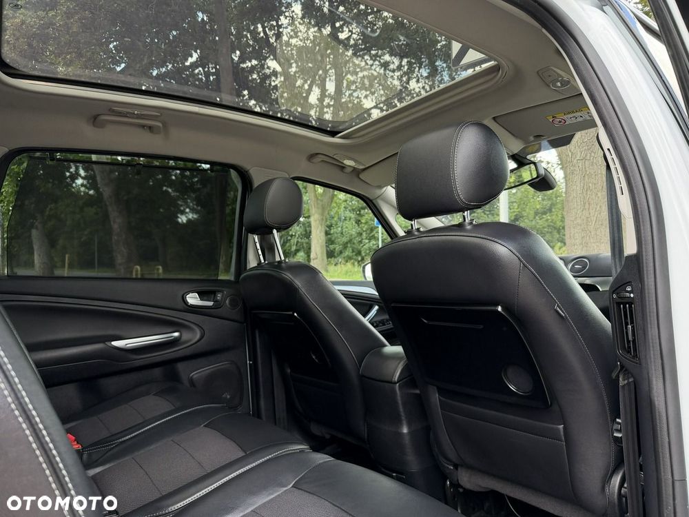 Ford S-Max 2.0 TDCi DPF Titanium X - 31
