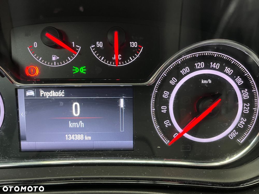 Opel Insignia 1.8 - 6