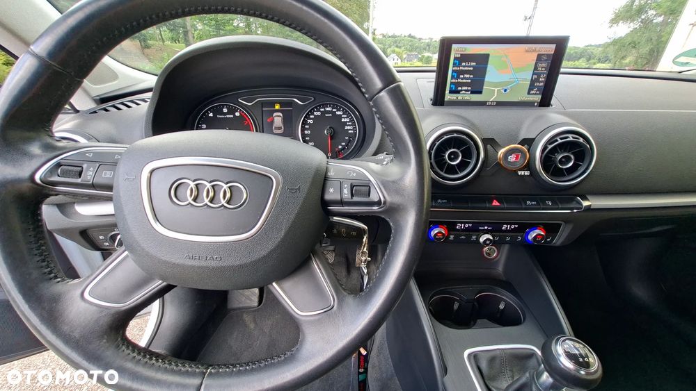 Audi A3 3-drzwiowe 1.4 TFSI Premiere Edition - 21
