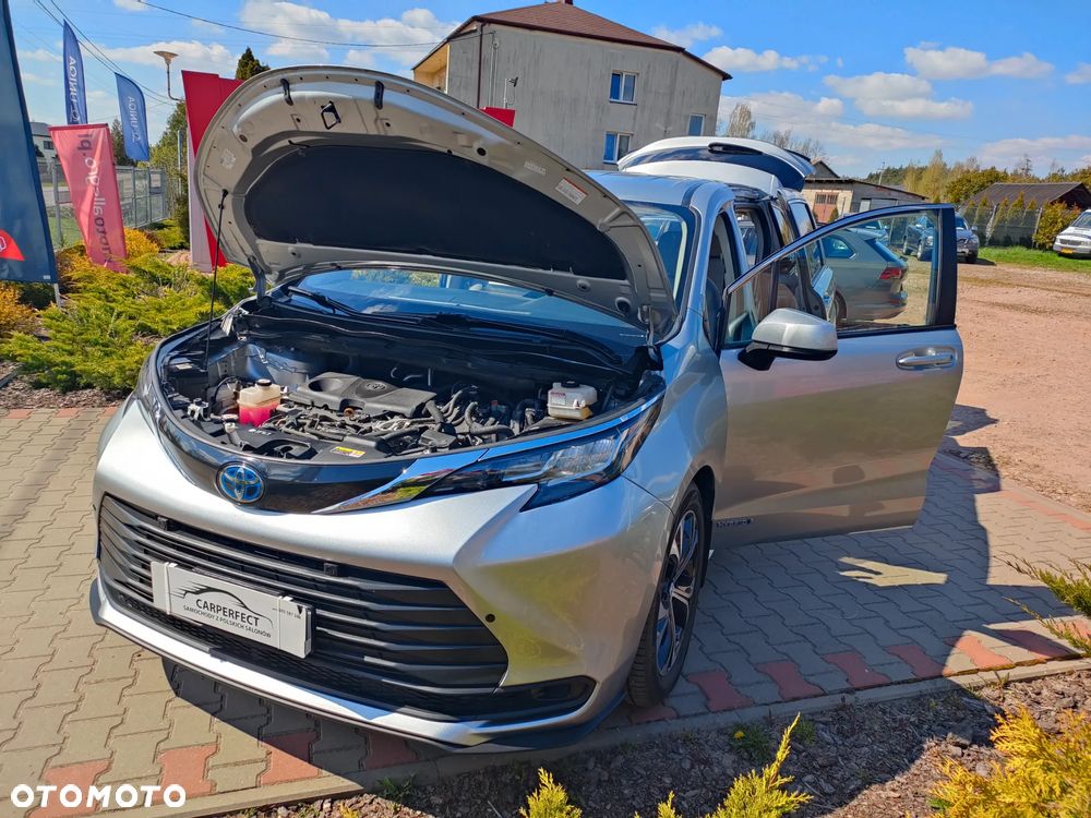 Toyota Sienna - 31