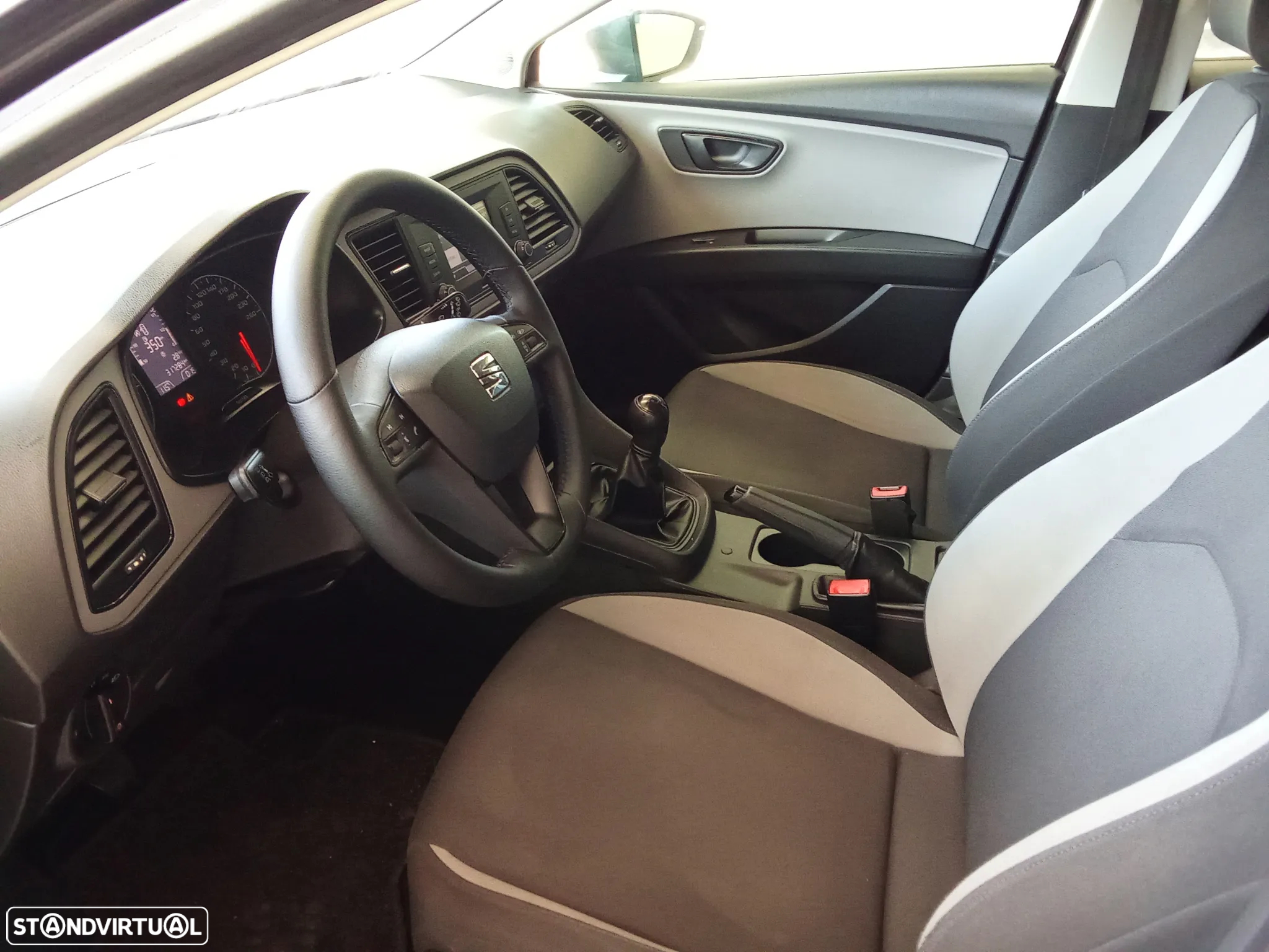 SEAT Leon 1.6 TDI Ecomotive Style - 9