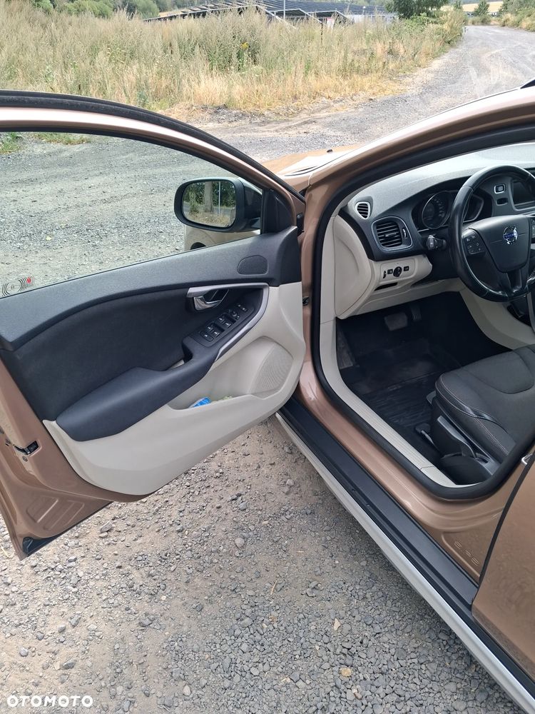 Volvo V40 T4 Momentum - 14