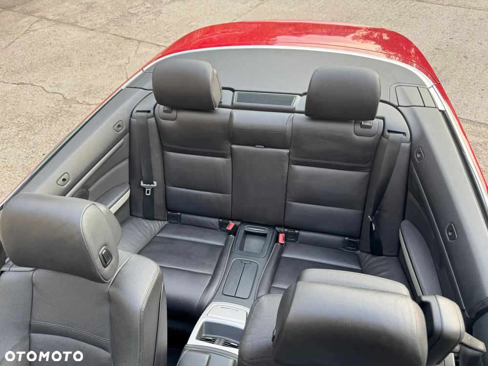 BMW Seria 3 320i - 13