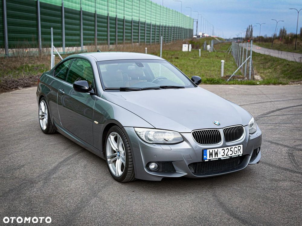 BMW Seria 3 325i M Sport Edition - 10