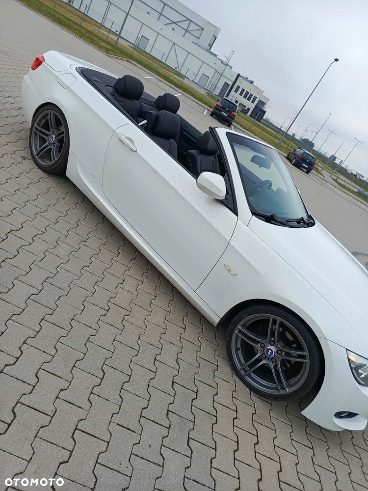 BMW Seria 3 320d - 32