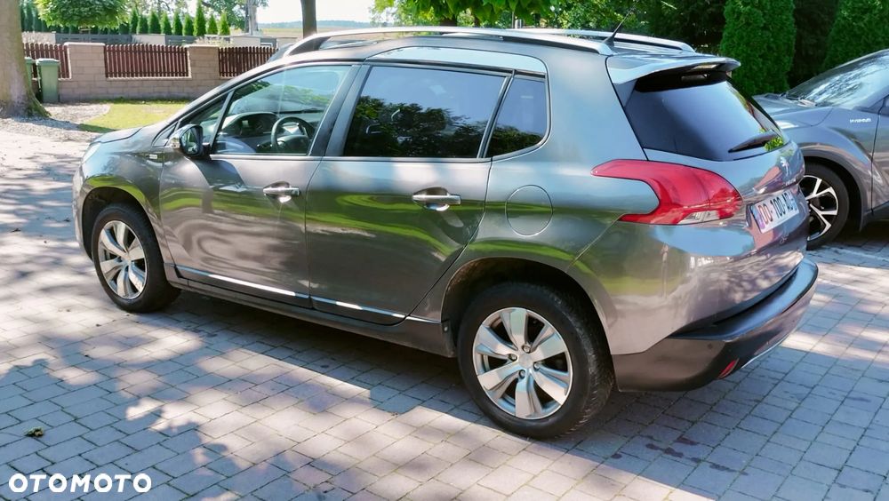 Peugeot 2008 1.2 Pure Tech Style - 11