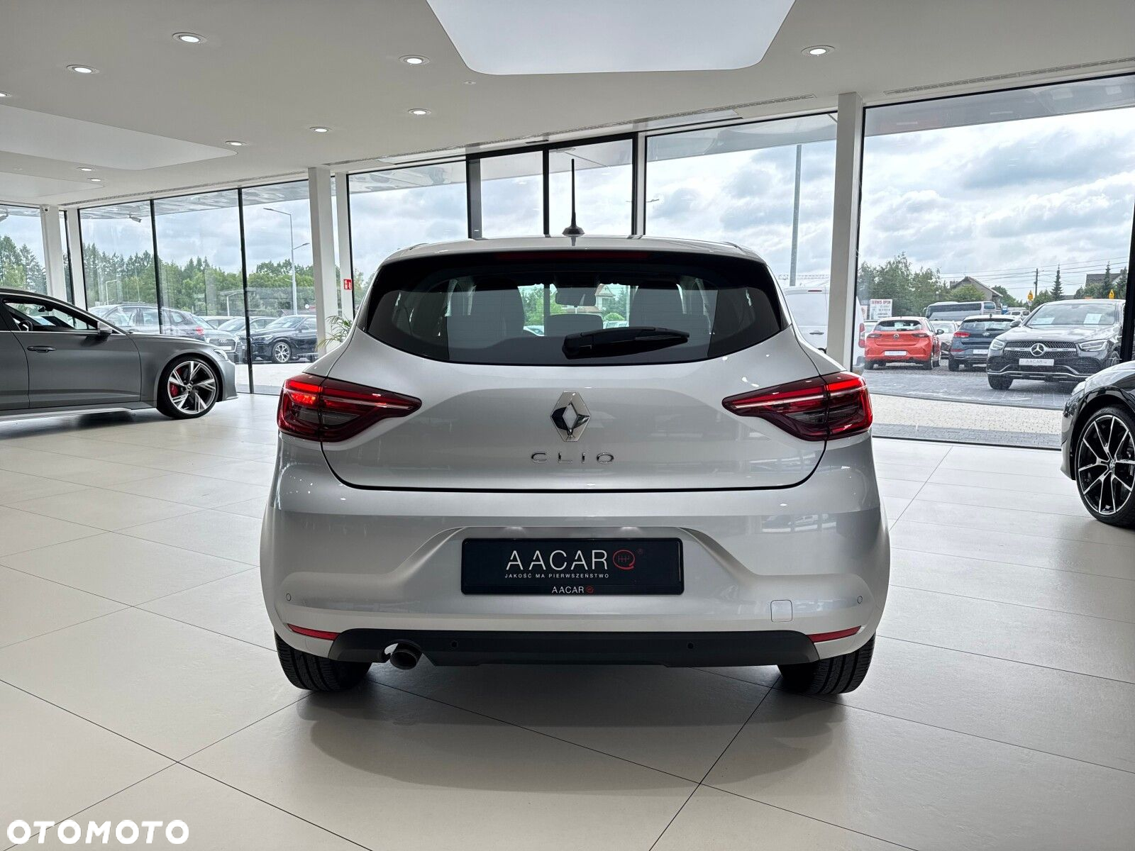Renault Clio 1.0 TCe Equilibre - 4