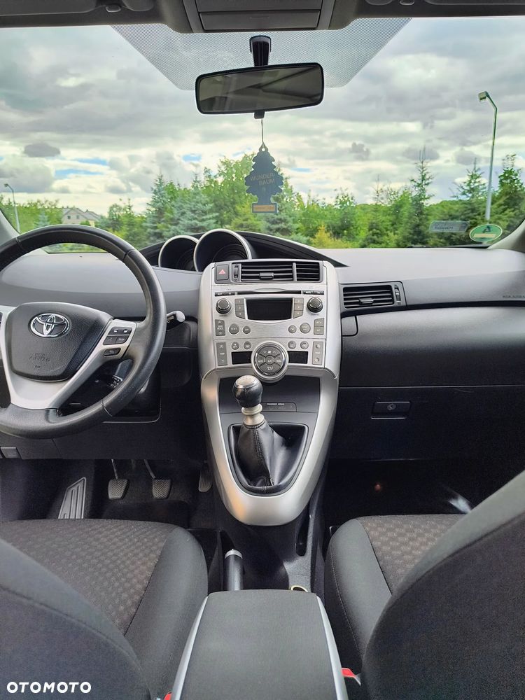 Toyota Verso 1.6 Edition - 10
