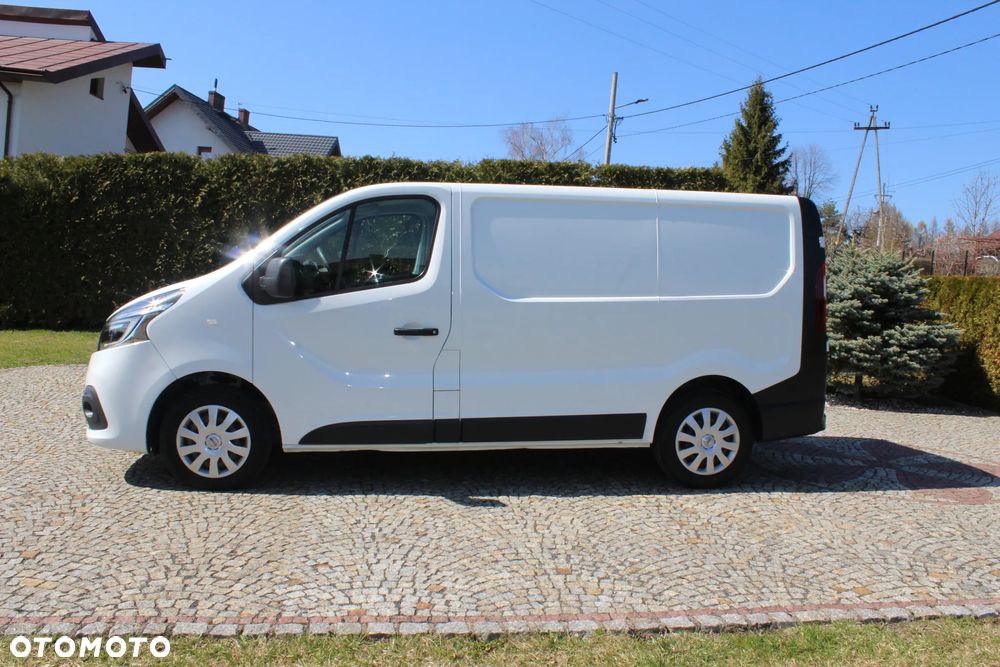 Nissan NV 300 - 5