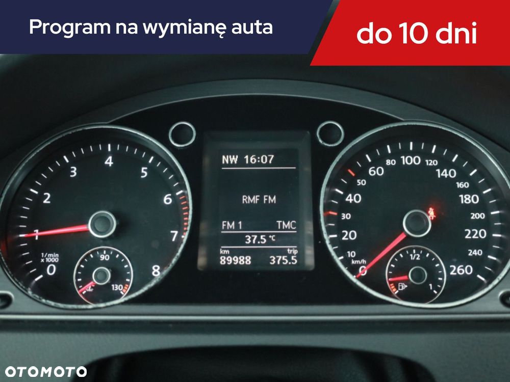 Volkswagen Passat - 10