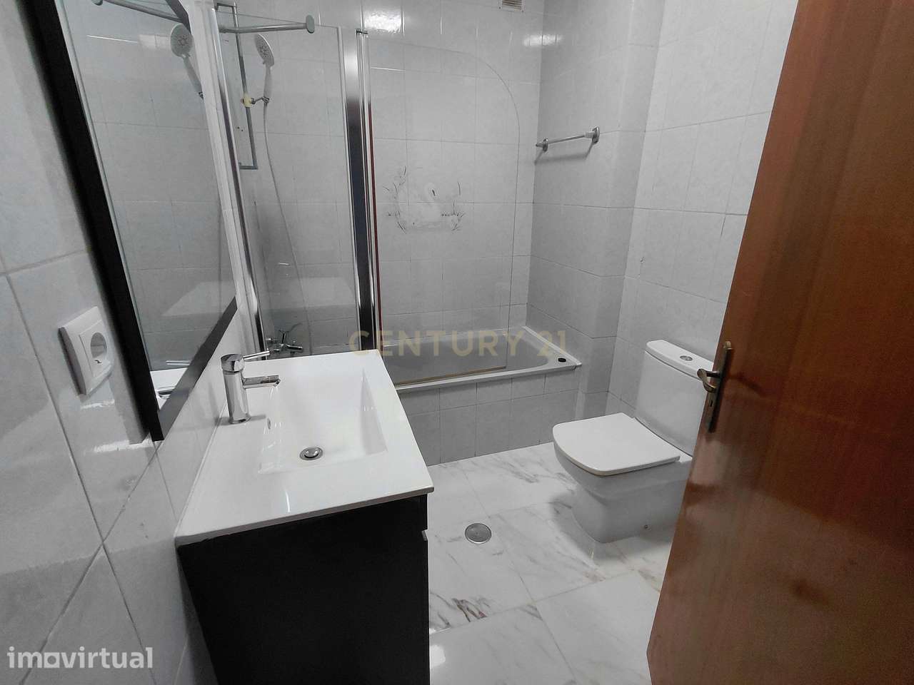 Apartamento T2 + 1  Renovado em Santa Maria Maior, Chaves - Grande imagem: 5/11