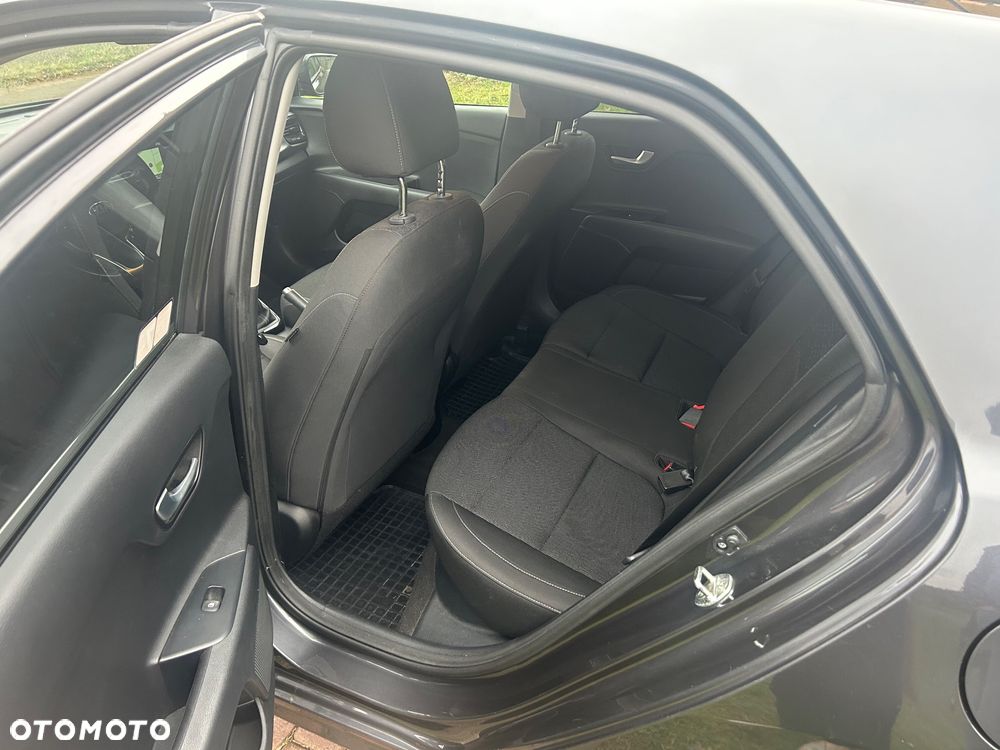 Kia Rio 1.2 Business Line Plus - 11