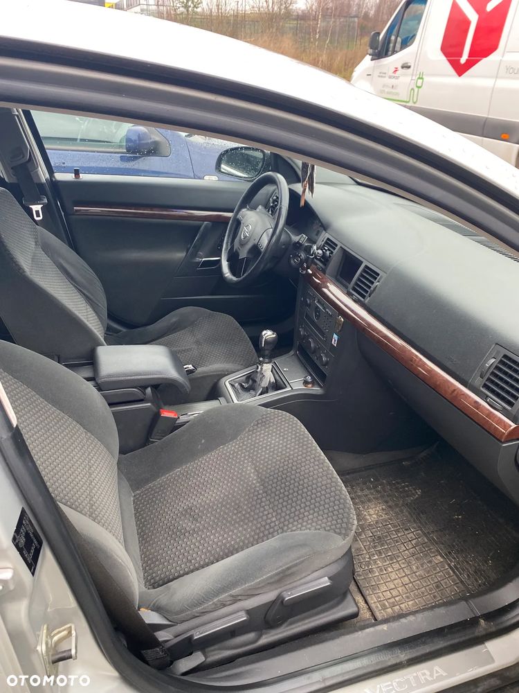 Opel Vectra 2.2 - 13