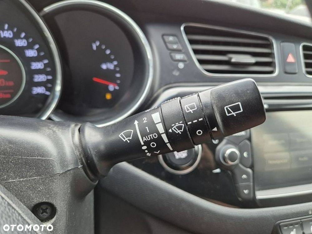 Kia Ceed - 35