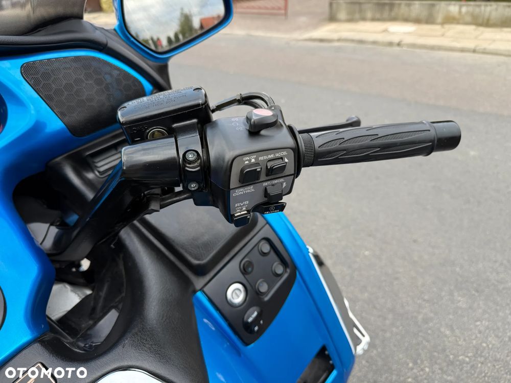 Honda GL - 12