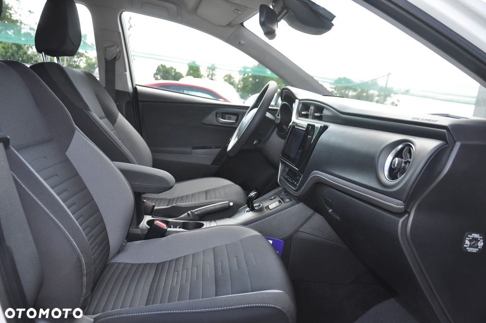 Toyota Auris - 40