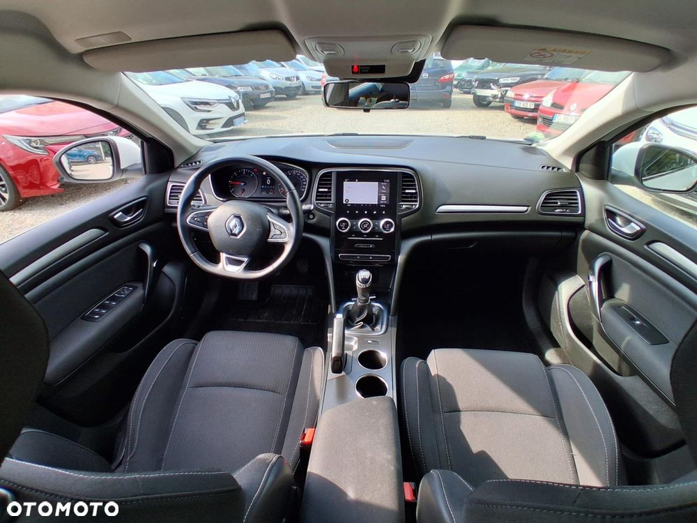 Renault Megane 1.5 Blue dCi Zen - 10