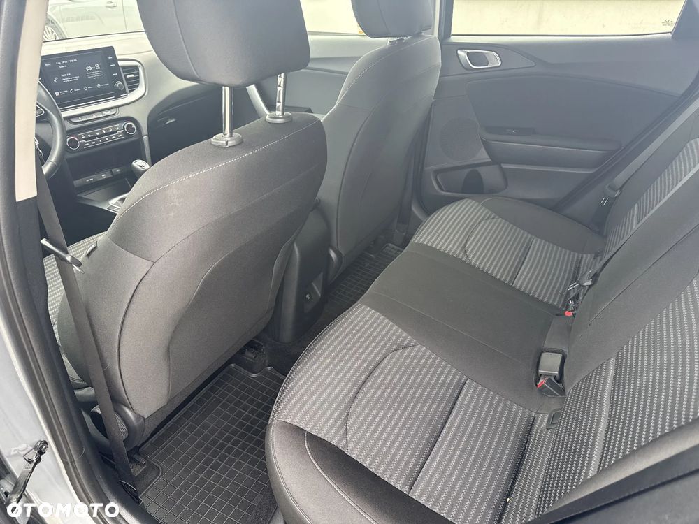 Kia XCeed 1.5 T-GDI M - 25