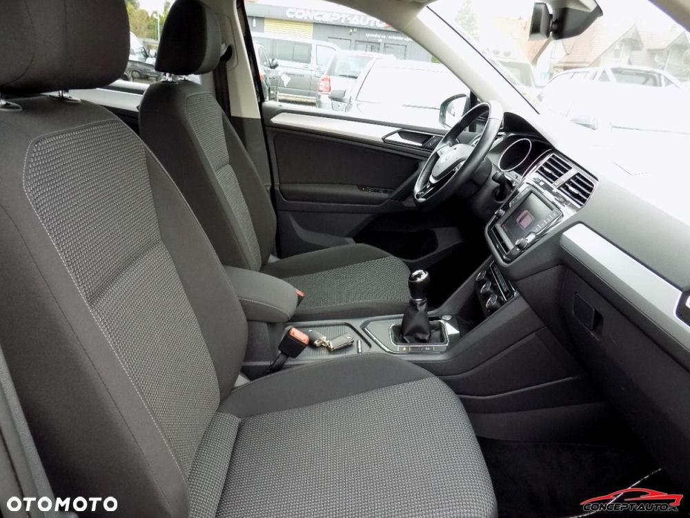 Volkswagen Tiguan - 23