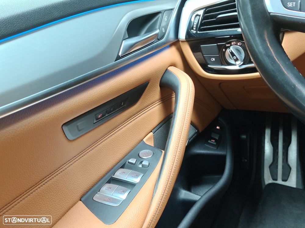 BMW 530 e Pack Desportivo M - 21