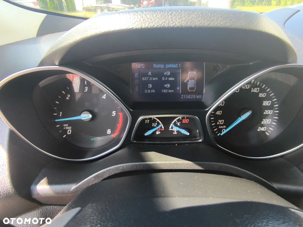 Ford Kuga 2.0 TDCi FWD Titanium - 29