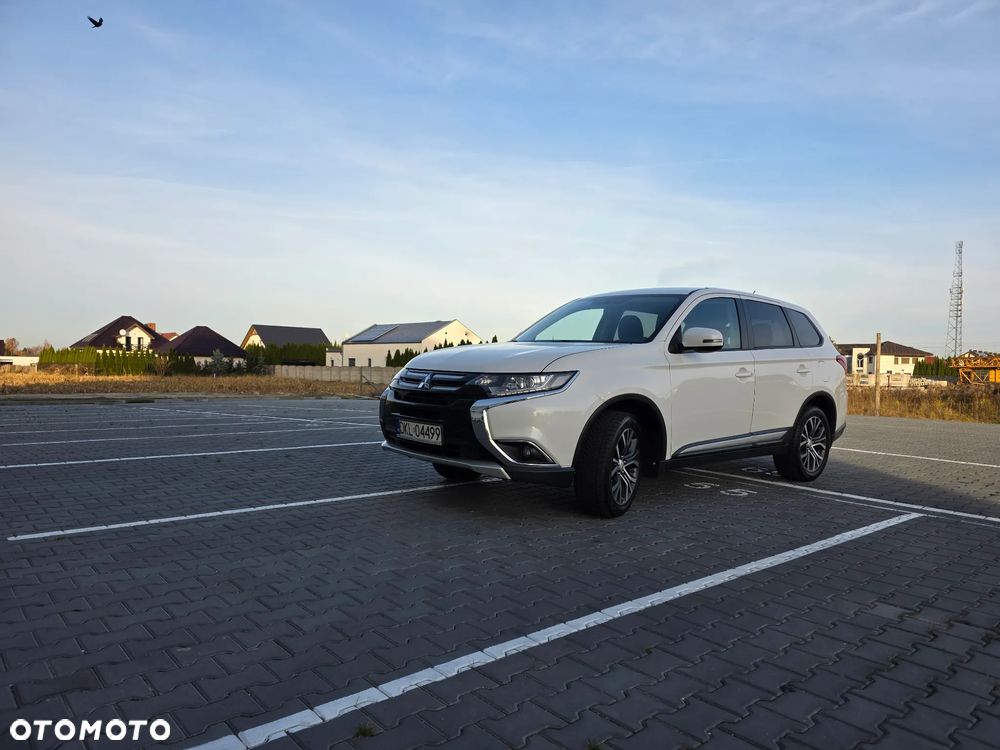 Mitsubishi Outlander 2.4 Instyle CVT - 2