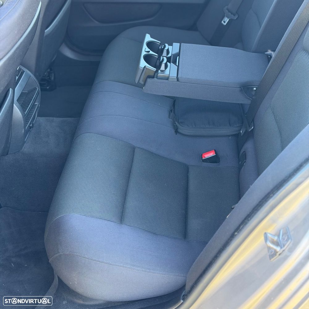 BMW 520 d Luxury Line - 13