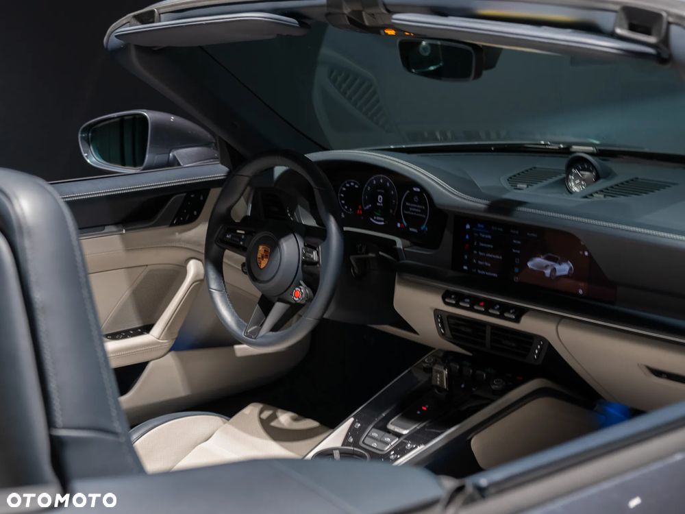 Porsche 911 Carrera GTS - 21