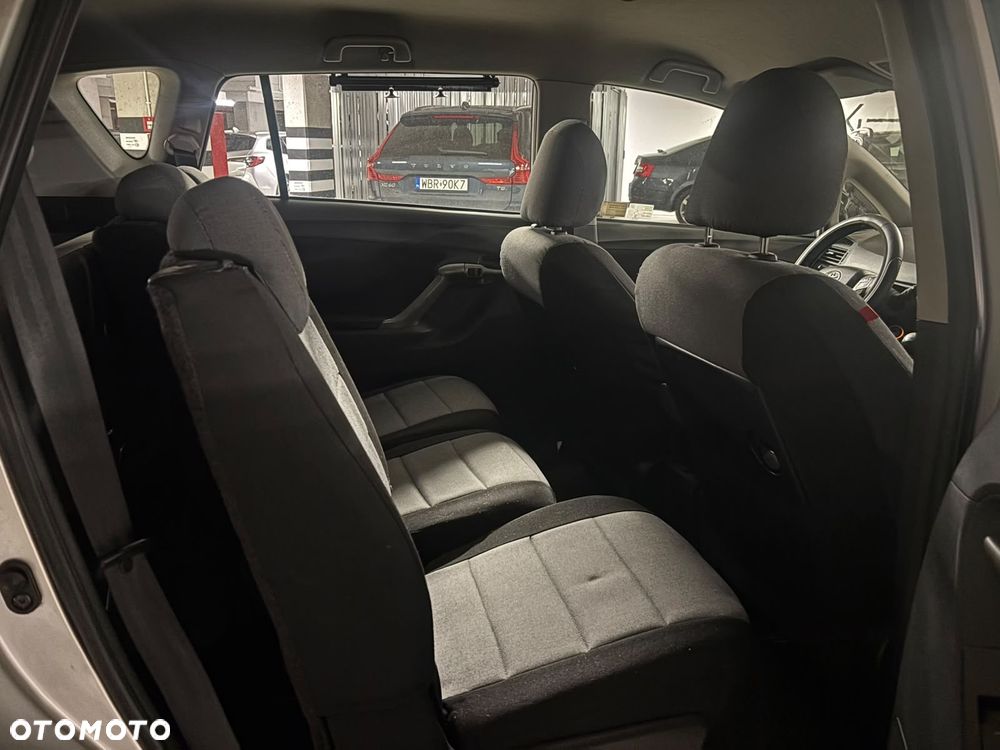 Toyota Corolla Verso 2.2 D-4D Premium 7os - 8