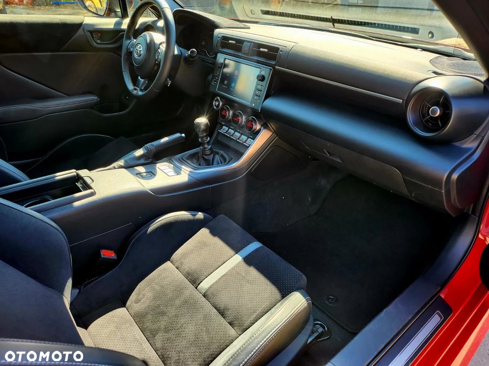 Toyota GR86 2.4 Executive - 9