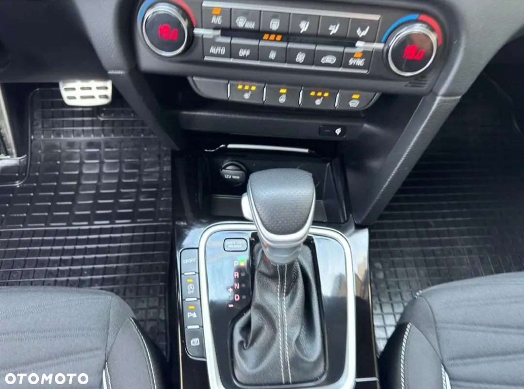 Kia ProCeed 1.5 T-GDI GT Line DCT - 21