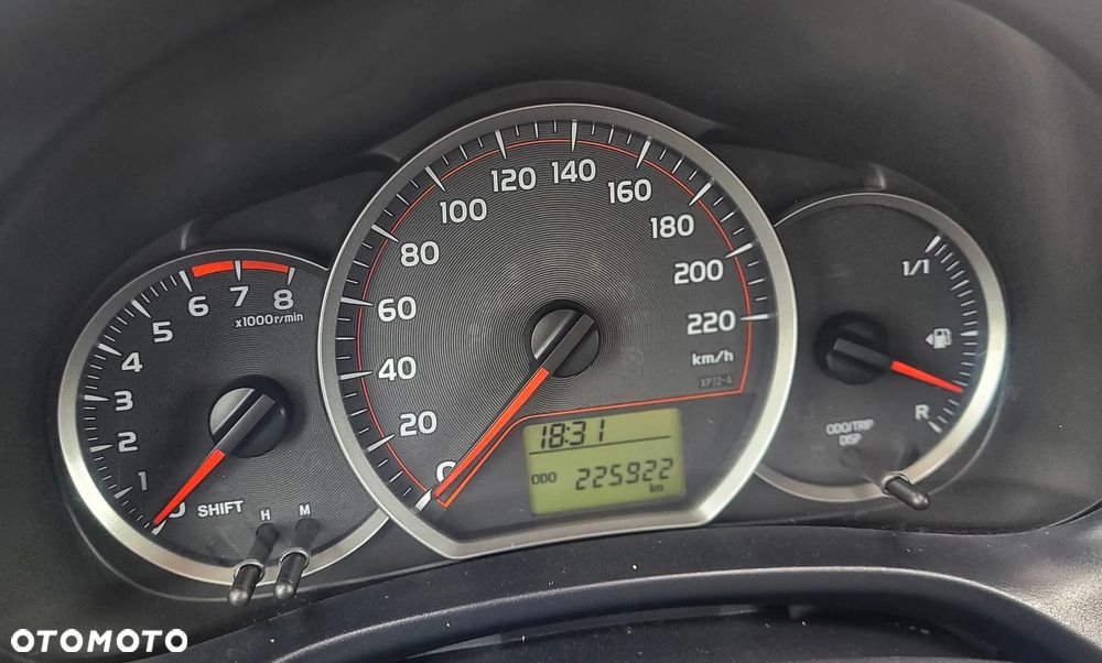 Toyota Yaris 1.33 Premium - 11