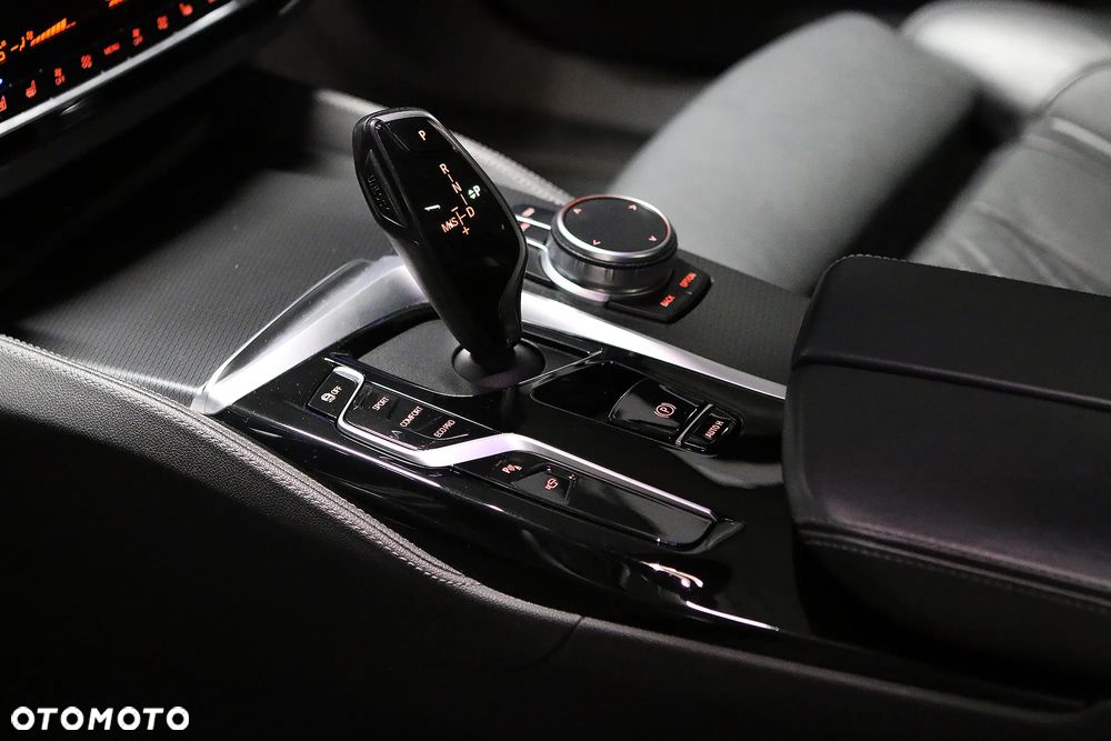 BMW Seria 5 540i xDrive M Sport sport - 24