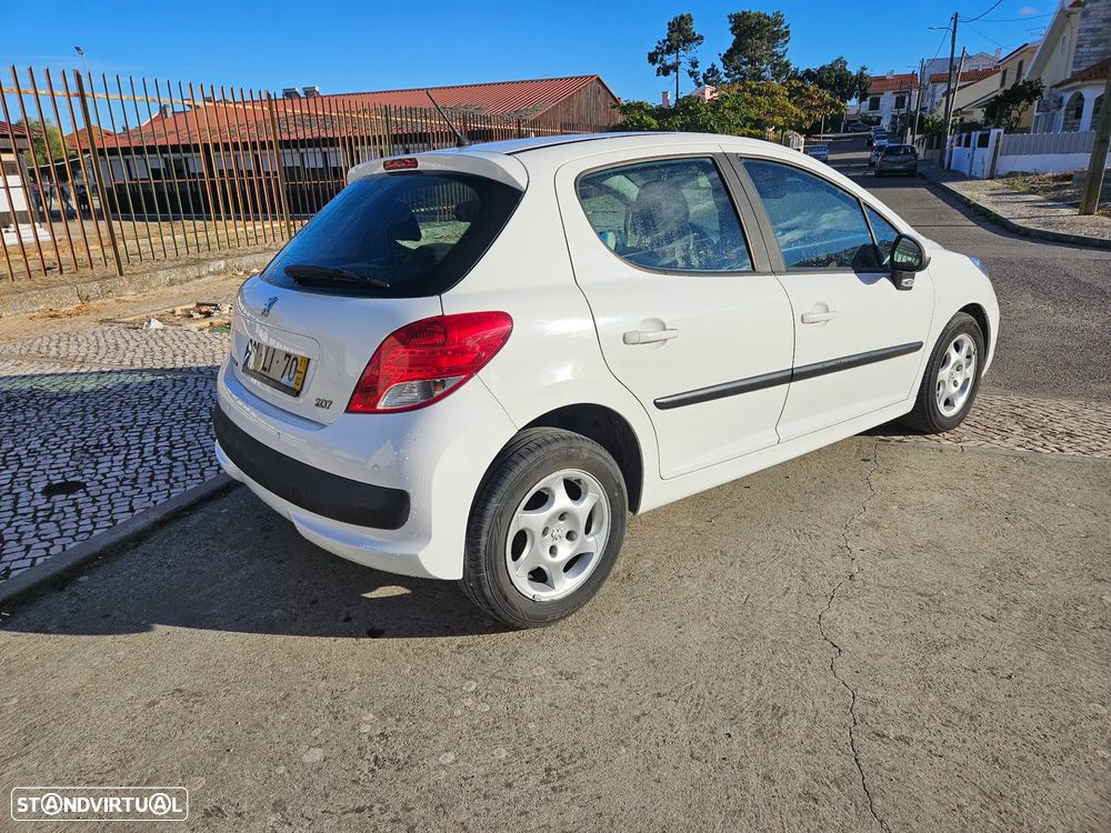 Peugeot 207 1.4 HDi Premium - 6