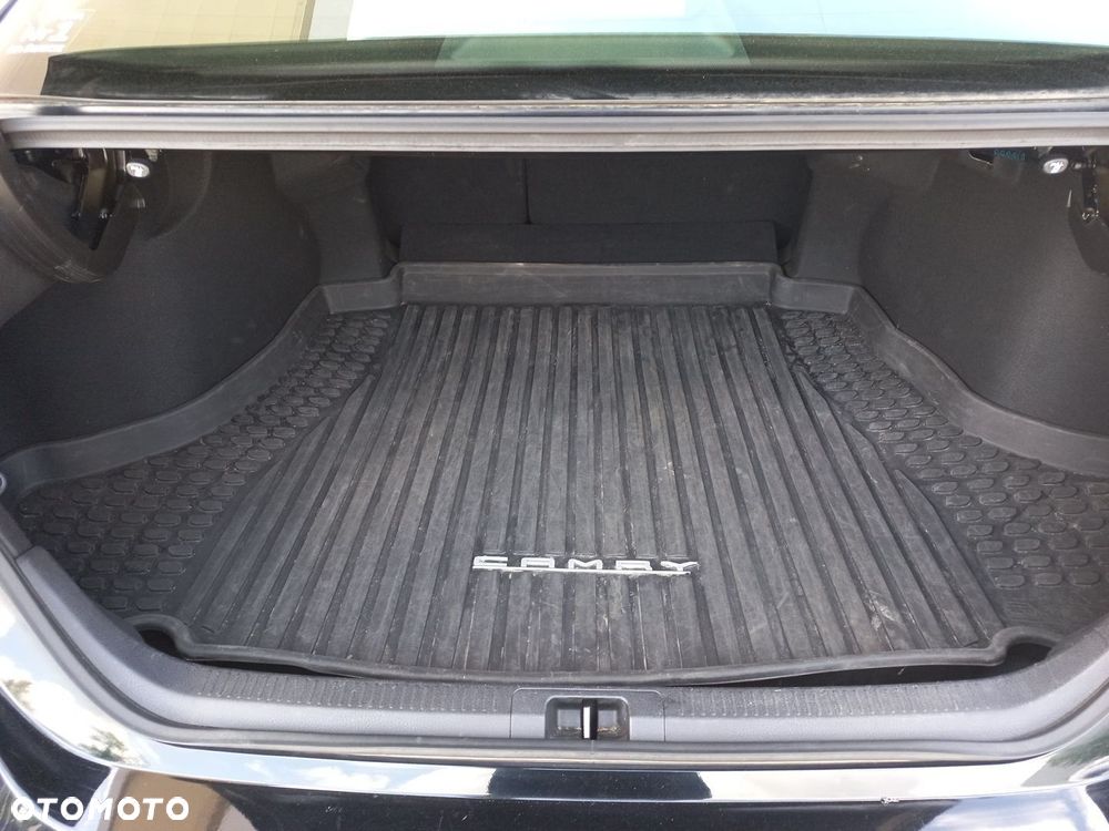 Toyota Camry 2.5 Hybrid Comfort CVT - 10