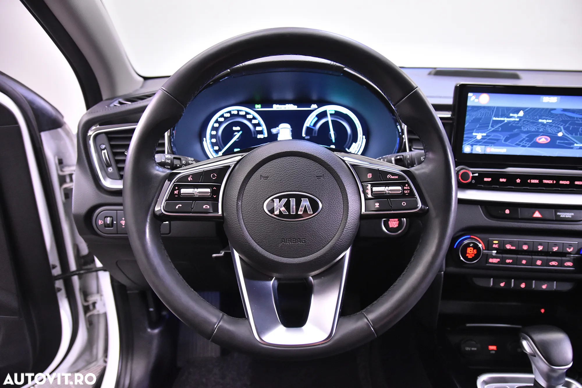Kia XCeed - 15