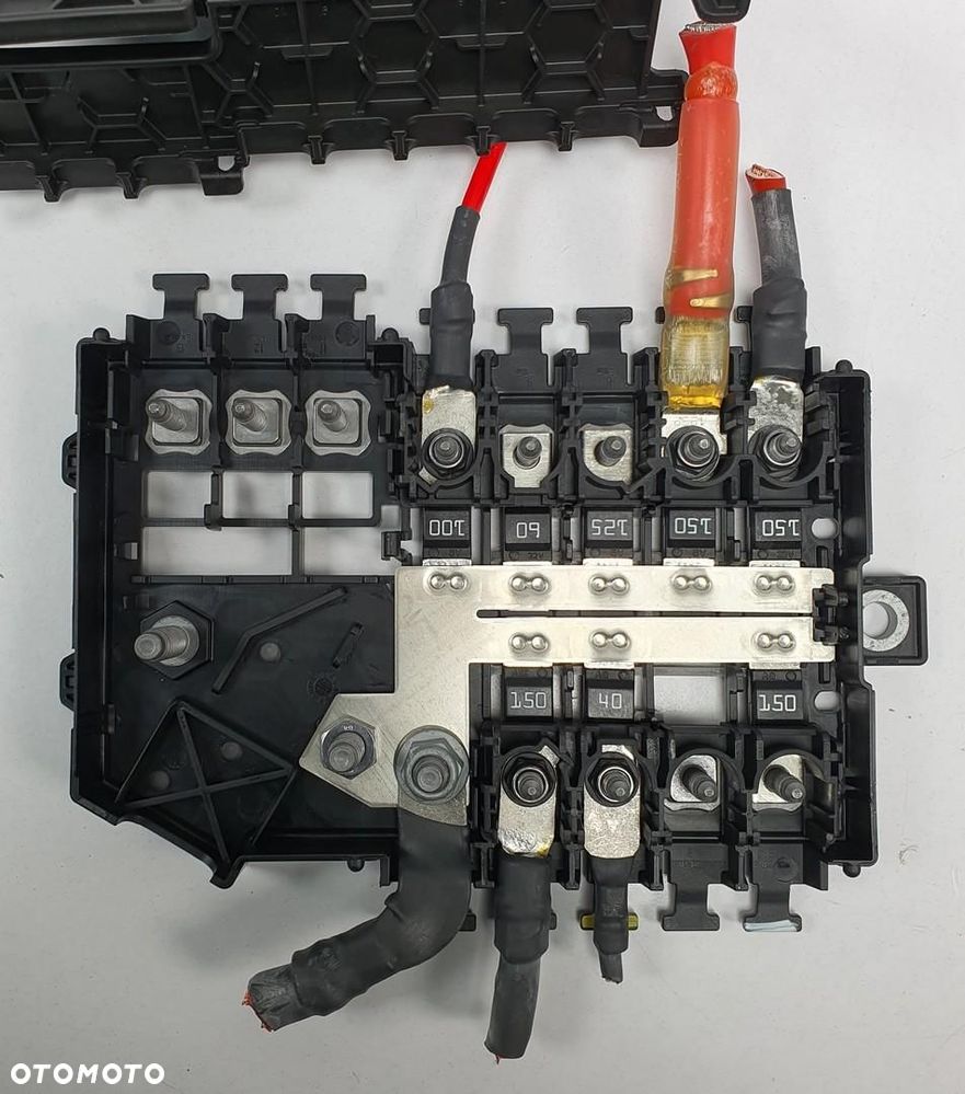 SKRZYNKA BEZPIECZNIKÓW ROZDZIELACZ NAPIĘCIA MERCEDES W213 A2135401115 - 3