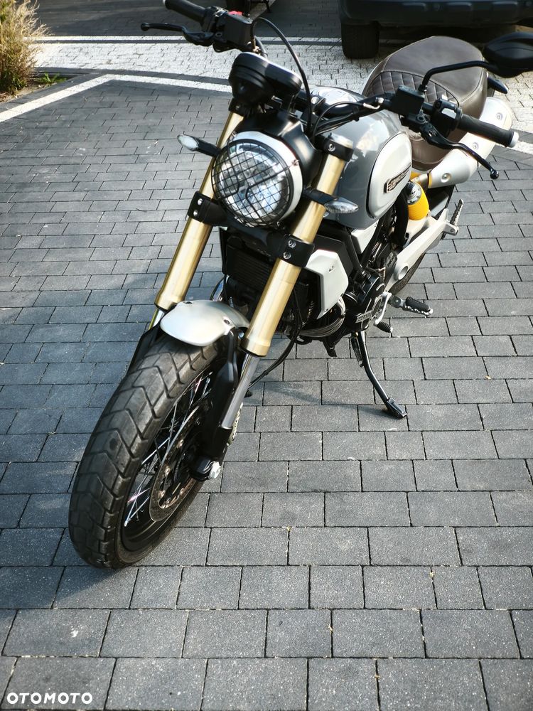 Ducati Scrambler - 10