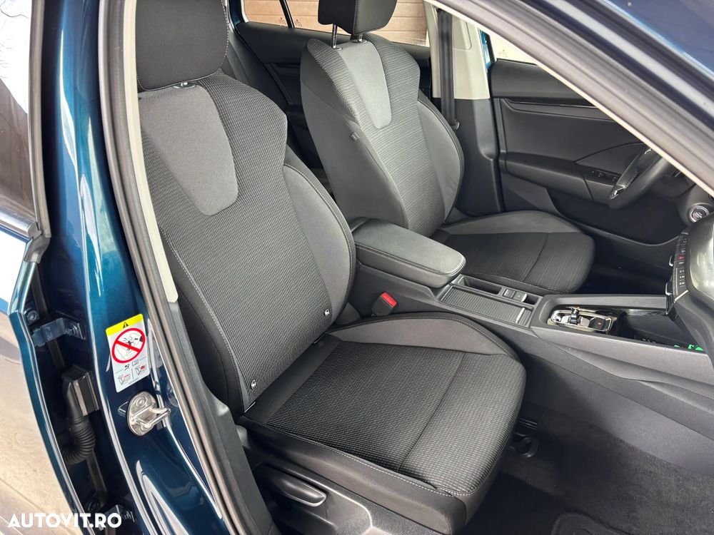 Skoda Octavia 2.0 TDI DSG Ambition - 23