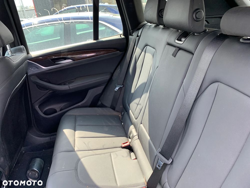 BMW X3 xDrive30i GPF Luxury Line sport - 11