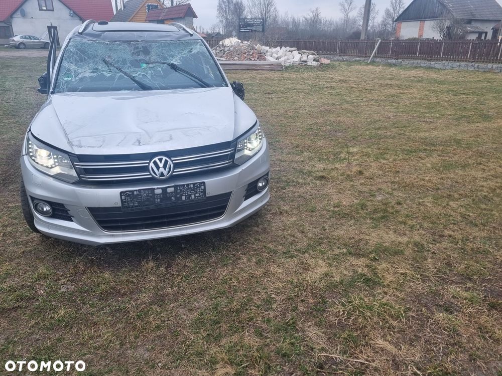 Volkswagen Tiguan 2.0 TDI SCR 4MOTION BlueMotion Technology DSG Exclusive - 5