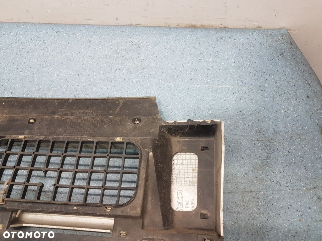 IVECO DAILY III ATRAPA / GRILL - 5