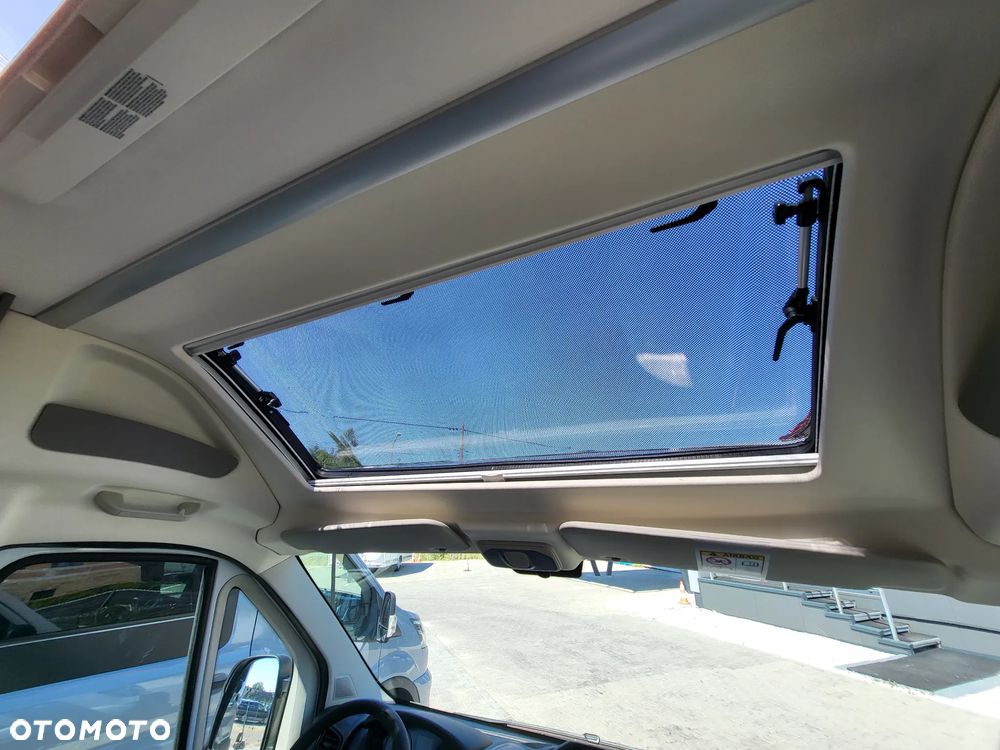 LMC INNOVAN 600 Fiat Ducato "Heck Edition" - 32
