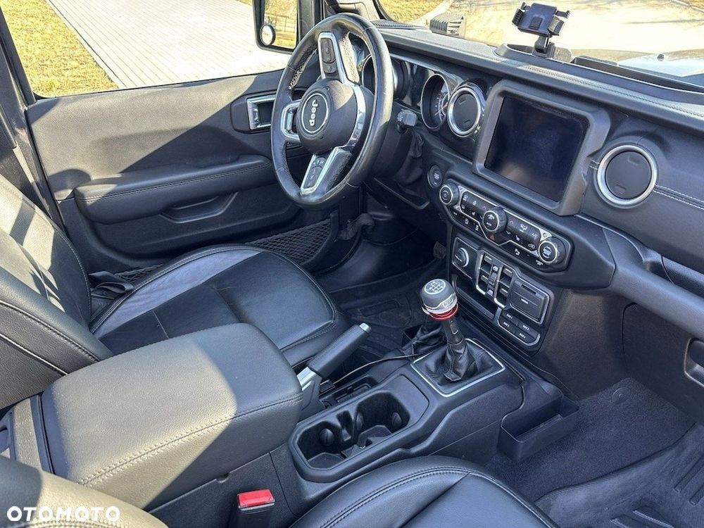 Jeep Wrangler - 38