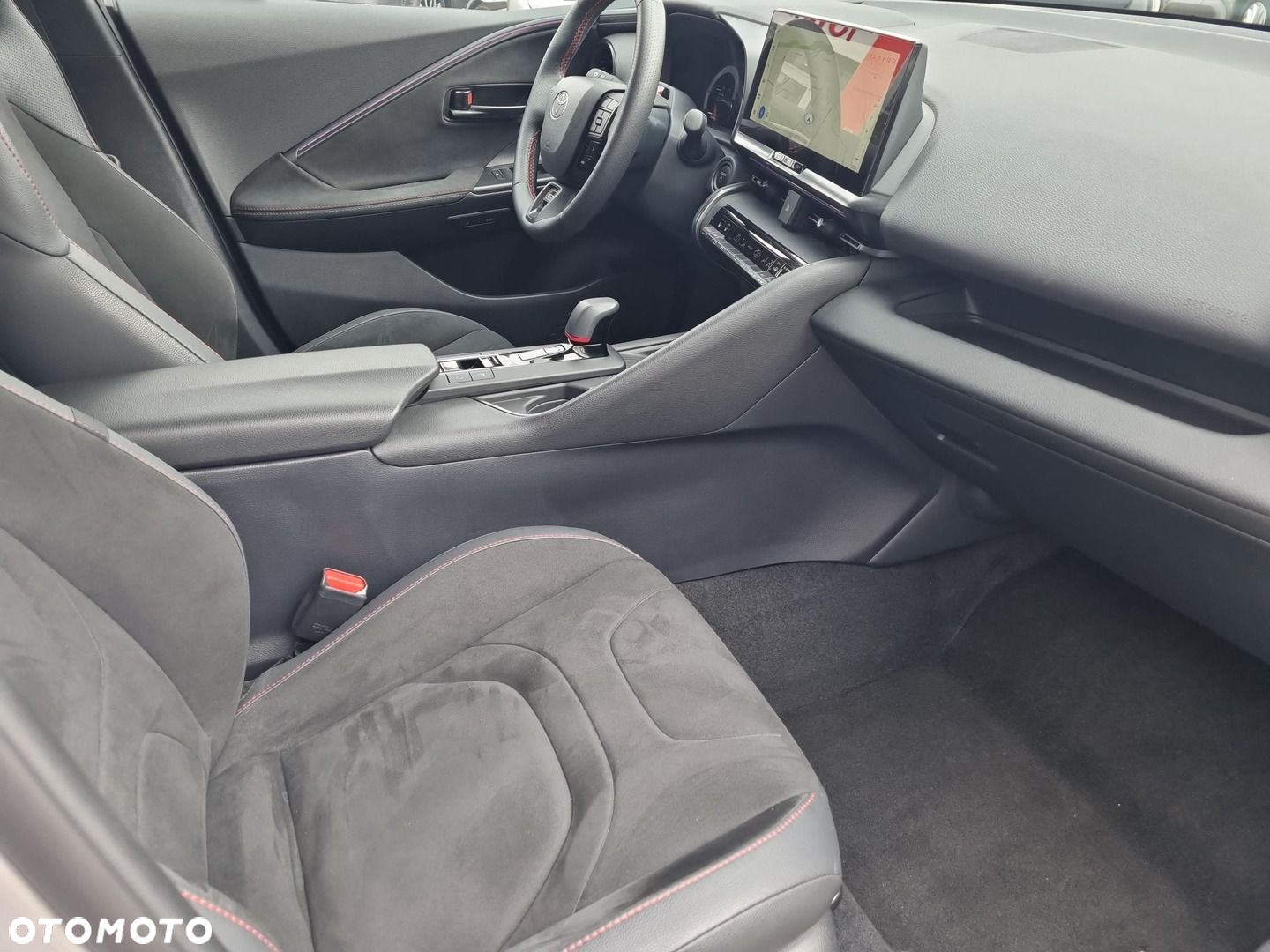 Toyota C-HR - 10