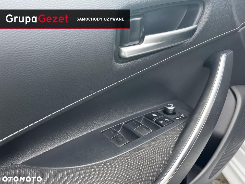 Suzuki Swace 1.8 Hybrid Premium Plus CVT - 12